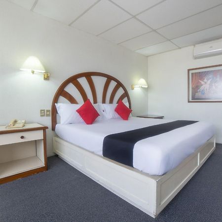 סלאיה Capital O Hotel Casa Real Celaya מראה חיצוני תמונה