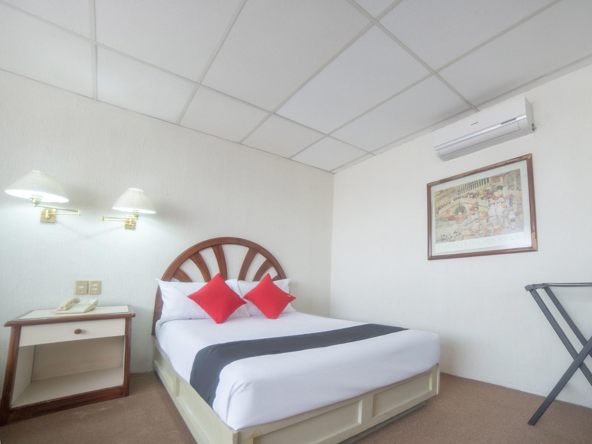 סלאיה Capital O Hotel Casa Real Celaya מראה חיצוני תמונה