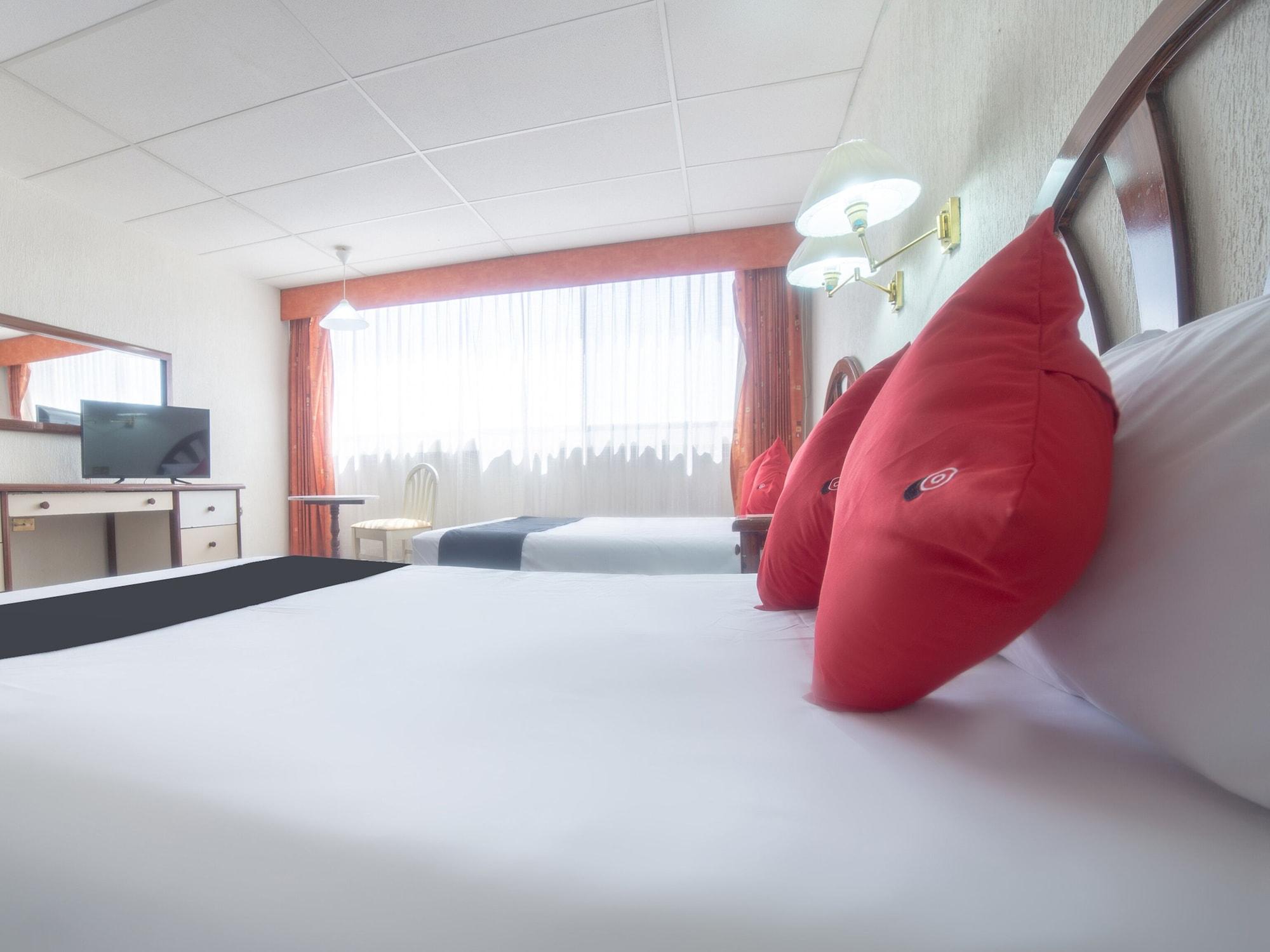 סלאיה Capital O Hotel Casa Real Celaya מראה חיצוני תמונה