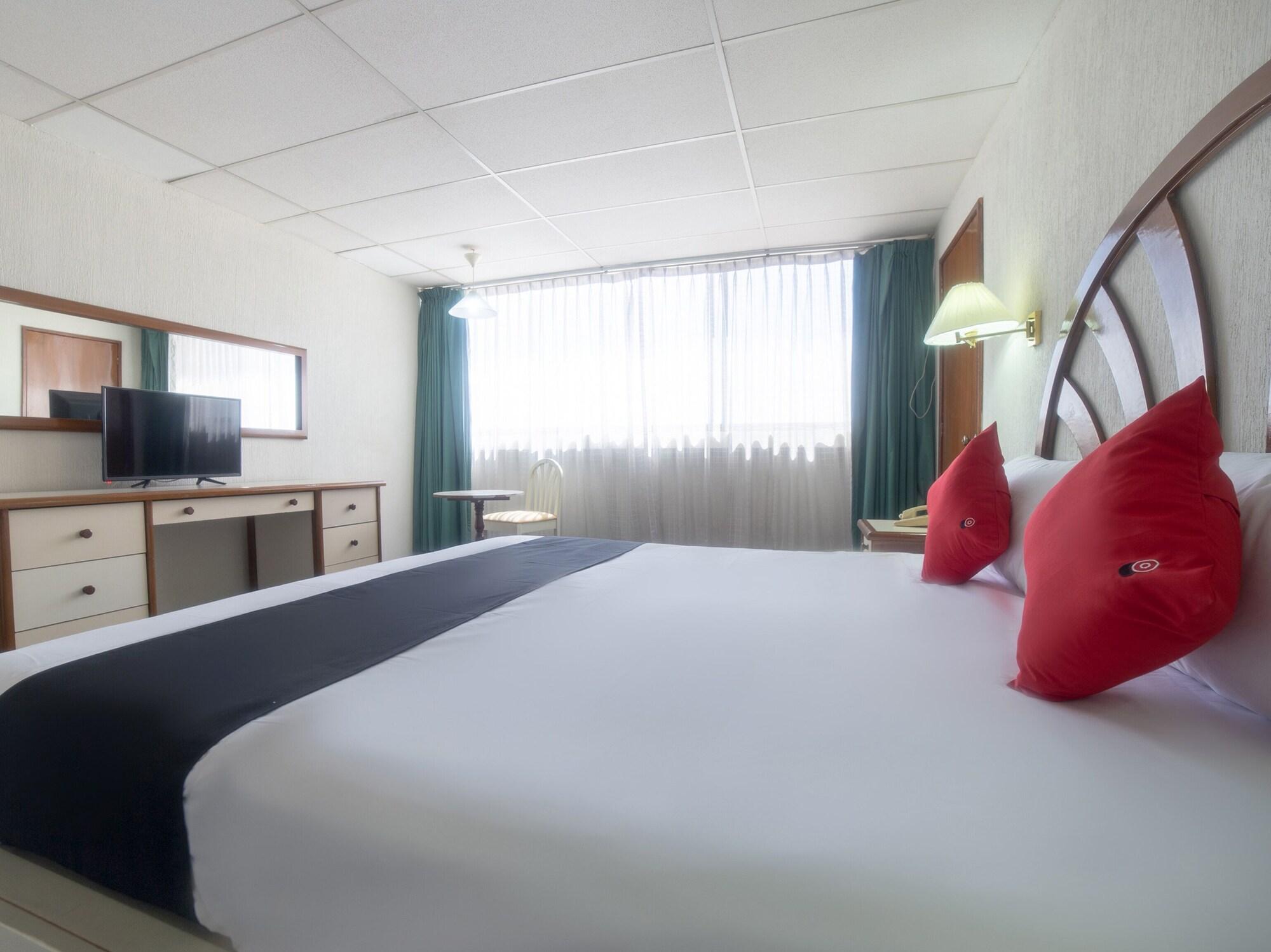 סלאיה Capital O Hotel Casa Real Celaya מראה חיצוני תמונה