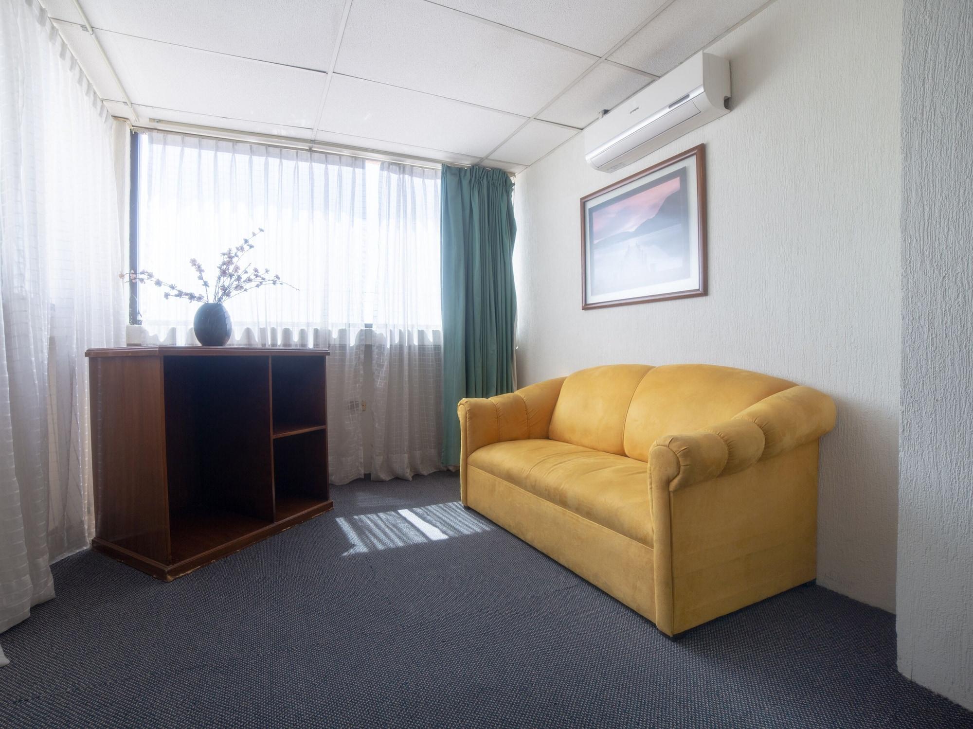 סלאיה Capital O Hotel Casa Real Celaya מראה חיצוני תמונה
