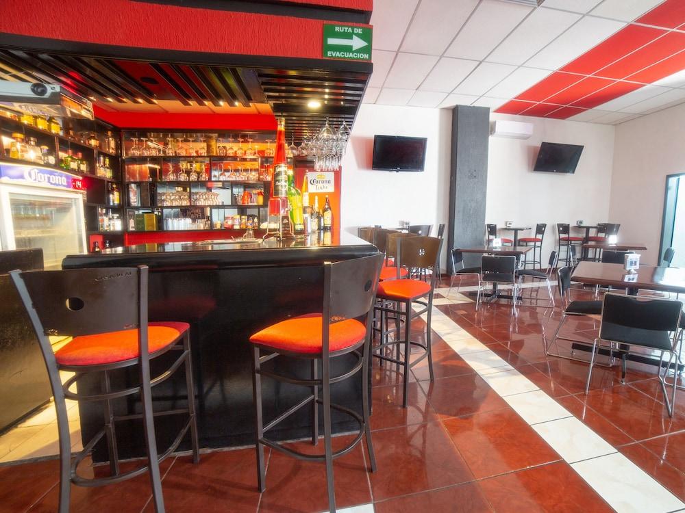 סלאיה Capital O Hotel Casa Real Celaya מראה חיצוני תמונה