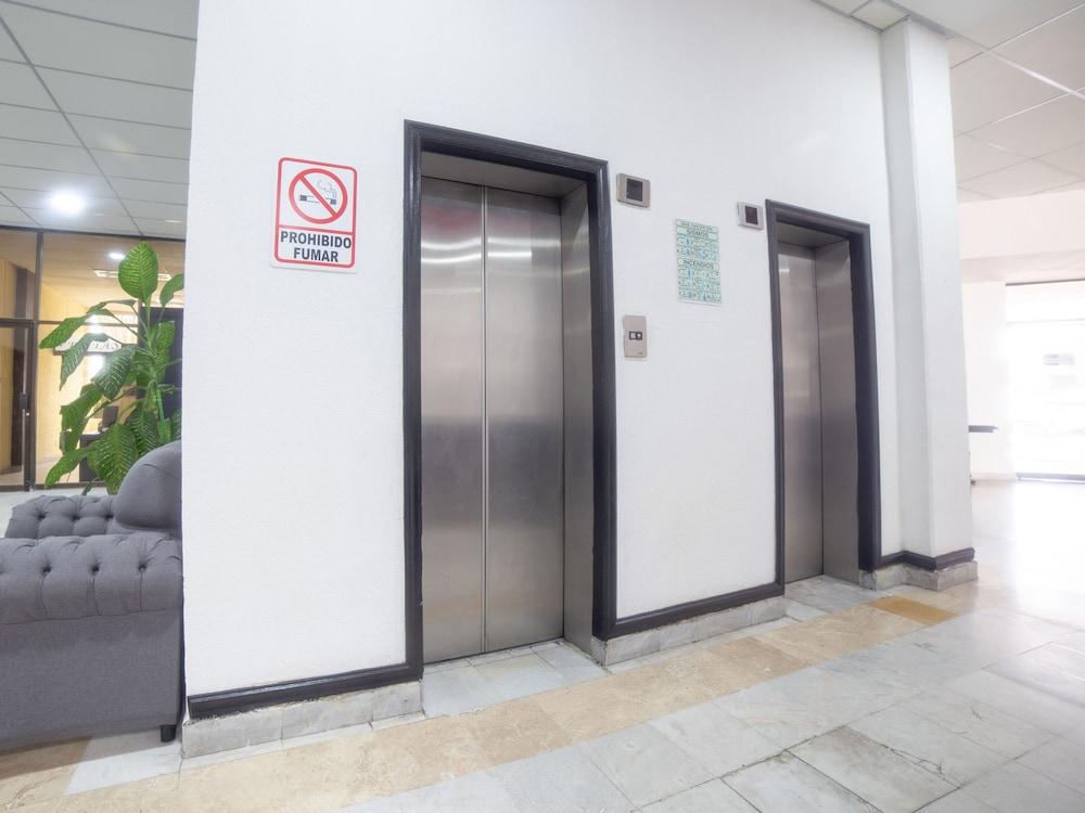 סלאיה Capital O Hotel Casa Real Celaya מראה חיצוני תמונה
