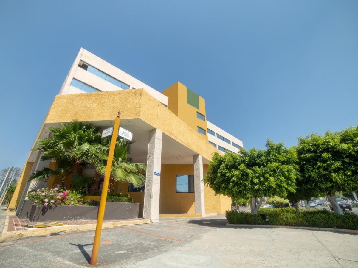 סלאיה Capital O Hotel Casa Real Celaya מראה חיצוני תמונה